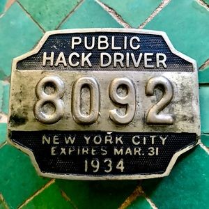 Awesome “ Public Hack  driver “New York City, 1934, badge, Transpo collectible